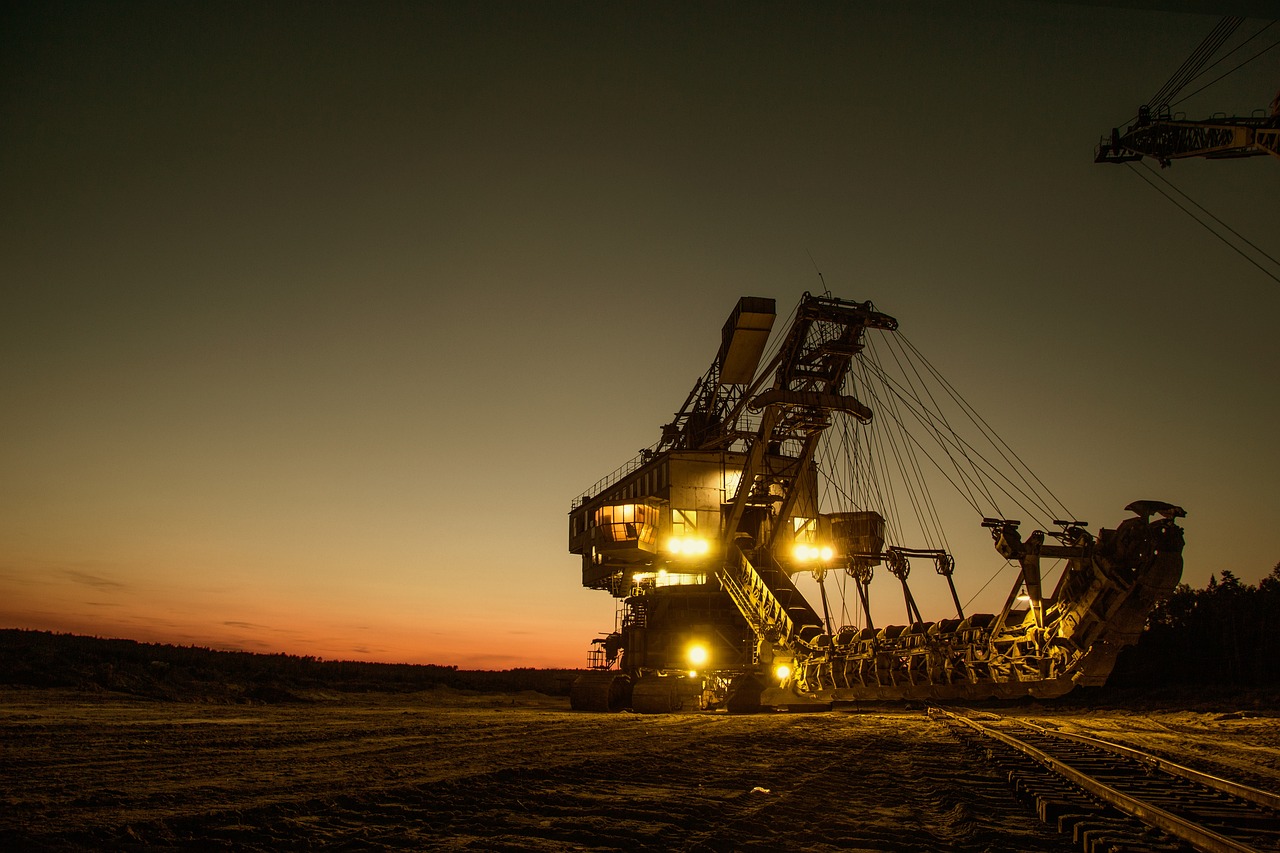 Mining equipment, technology & services to Canada